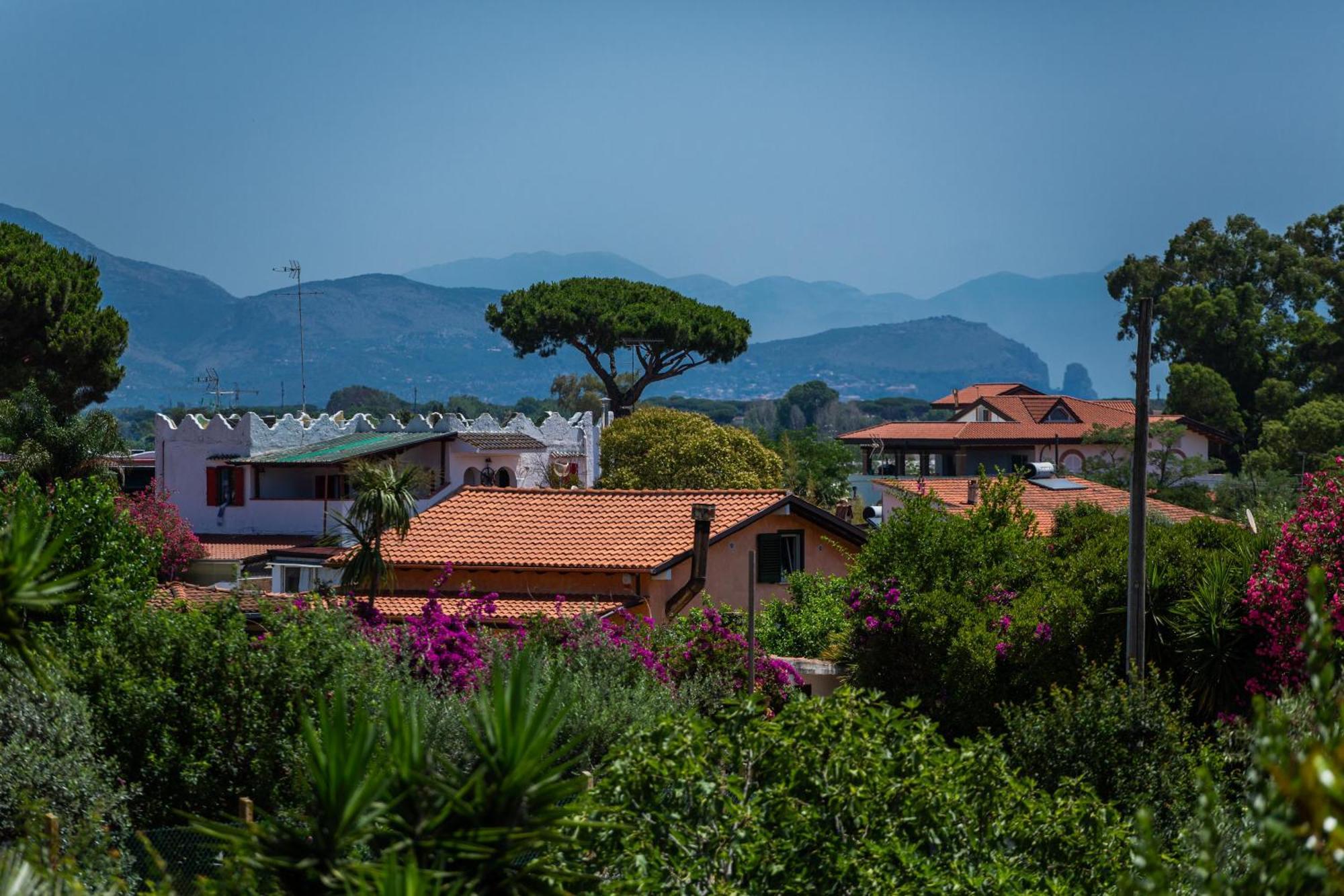 I Lecci Guesthouse San Felice Circeo Exterior photo